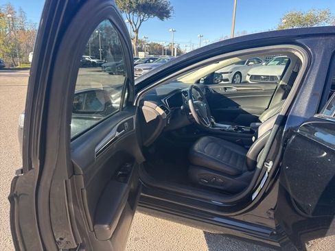 Used 2014 Ford Fusion SE w/ Equipment Group 202A image 13