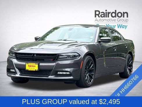 Used 2017 Dodge Charger SXT w/ Plus Group RWD image 2