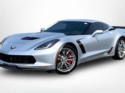 Used 2016 Chevrolet Corvette Z06 w/ 3LZ Preferred Equipment Group RWD image 3