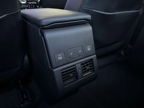 Used 2023 Toyota bZ4X Limited image 17