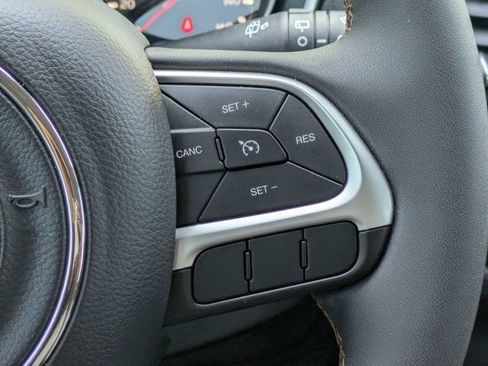 Used 2021 Jeep Compass Latitude FWD image 26