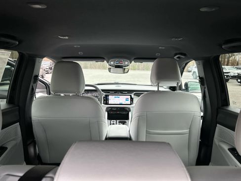 New 2026 Jeep Cherokee Limited AWD/4WD image 33