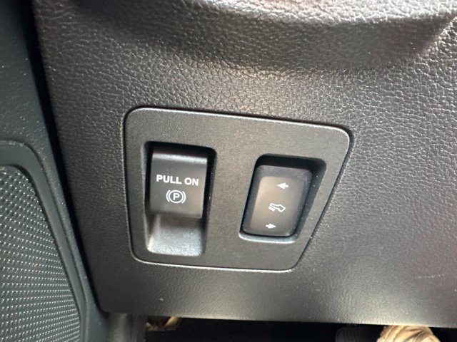 Used 2019 Ford F150 XLT w/ Equipment Group 302A Luxury AWD/4WD image 29