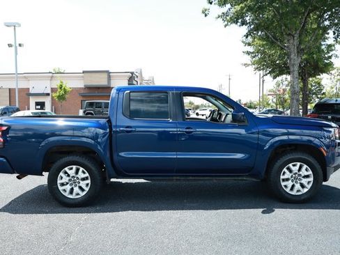 Used 2022 Nissan Frontier SV AWD/4WD image 4