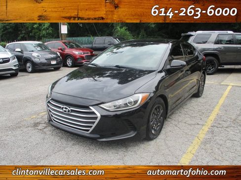 Used 2017 Hyundai Elantra SE w/ Cargo Package FWD image 1