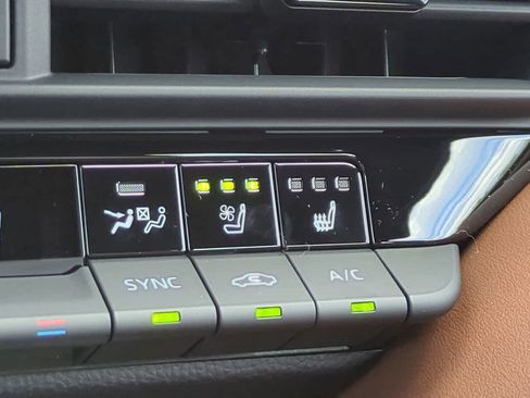 New 2026 Toyota Crown Signia AWD/4WD image 22
