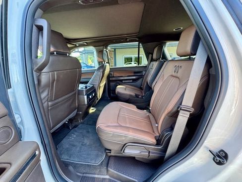 Used 2024 Ford Expedition King Ranch image 14