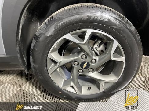 Used 2025 Chevrolet Trax LT w/ Driver Confidence Package FWD image 22