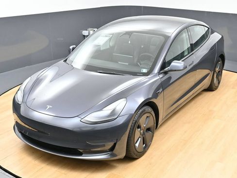 Used 2023 Tesla Model 3 Standard Range RWD image 45