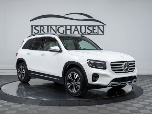 New 2026 Mercedes-Benz GLB 250 4MATIC image 3