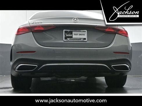 Used 2025 Mercedes-Benz E 350 Sedan image 38