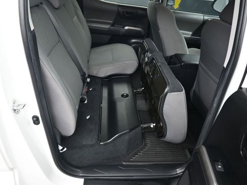 Used 2022 Toyota Tacoma SR5 image 35