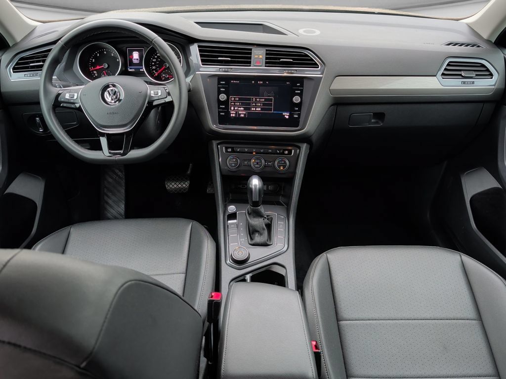 Used 2020 Volkswagen Tiguan SE AWD/4WD image 18