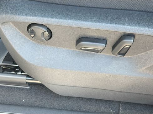 New 2026 Volkswagen Atlas SE FWD image 26