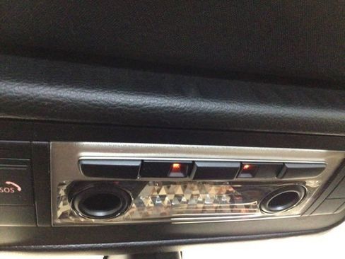 Used 2012 BMW 335i Convertible RWD image 23