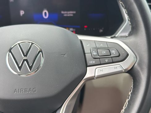Certified 2023 Volkswagen Tiguan SE R-Line AWD/4WD image 12