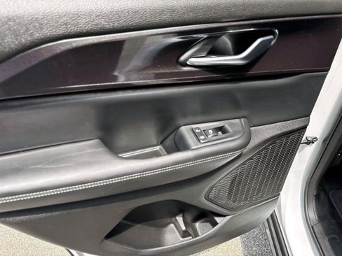 Used 2023 Jeep Grand Cherokee Altitude AWD/4WD image 14