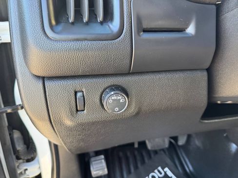 Used 2022 Chevrolet Colorado LT w/ Fleet Safety Package RWD image 12
