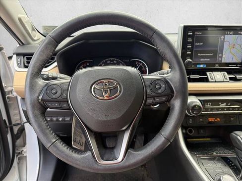 Used 2020 Toyota RAV4 Limited AWD/4WD image 13