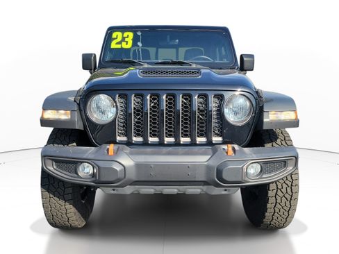 Used 2023 Jeep Gladiator Mojave w/ Cold Weather Group AWD/4WD image 2