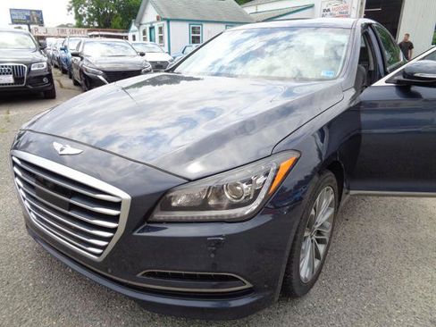 Used 2017 Genesis G80 3.8 RWD image 31
