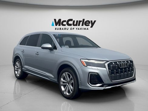 Used 2025 Audi Q7 3.0T Premium Plus AWD/4WD image 8