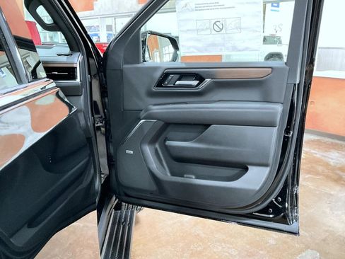 New 2026 GMC Yukon XL Denali w/ Sun & Power Step Package AWD/4WD image 16