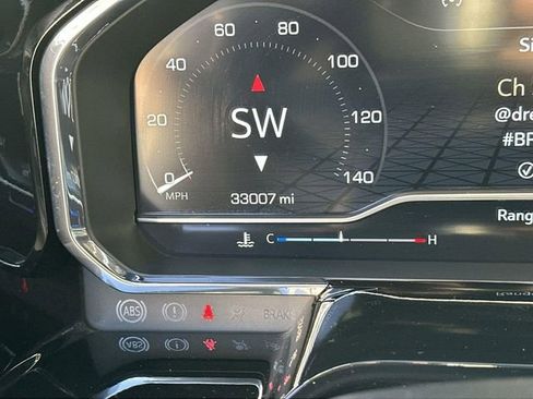 Used 2025 GMC Sierra 1500 SLT image 11