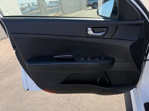 Used 2020 Kia Optima LX FWD image 18