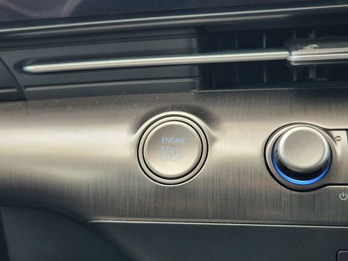 Certified 2025 Hyundai Kona SEL image 19