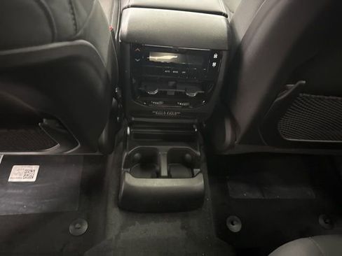 New 2025 Jeep Grand Cherokee L Laredo image 8