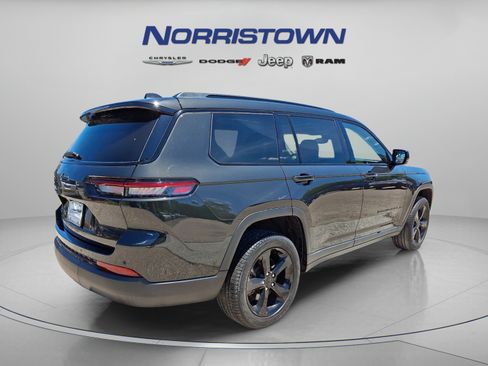 Certified 2023 Jeep Grand Cherokee L Limited w/ Black Appearance Package AWD/4WD image 6