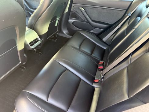 Used 2018 Tesla Model 3 Long Range image 22
