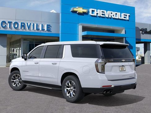 New 2026 Chevrolet Suburban Premier image 3