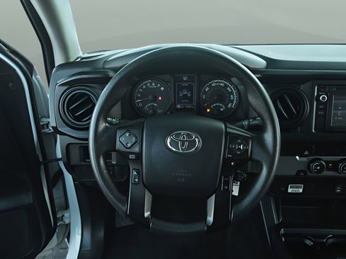 Used 2019 Toyota Tacoma SR RWD image 17