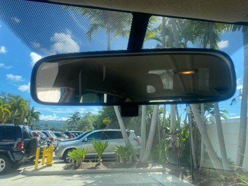 Used 2005 Toyota RAV4 2WD image 56