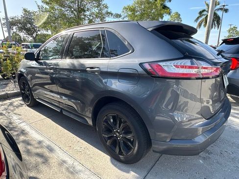 Used 2024 Ford Edge SE w/ Black Appearance Package AWD/4WD image 3