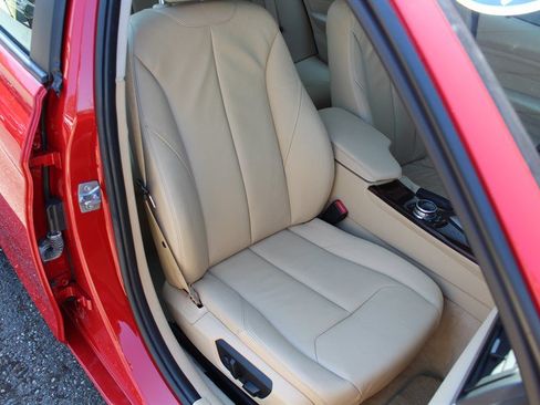 Used 2014 BMW 335i xDrive Sedan AWD/4WD image 28