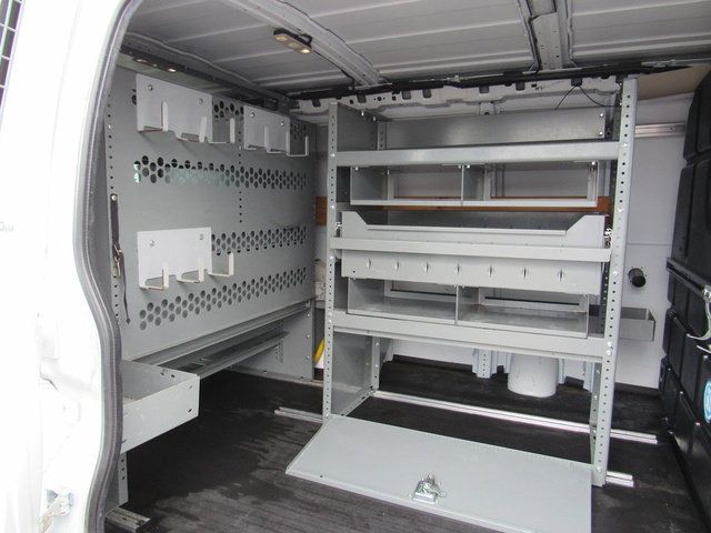 Used 2018 Chevrolet Express 2500 w/ Driver Convenience Package RWD image 18