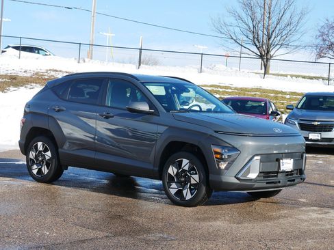 Certified 2025 Hyundai Kona SEL image 4