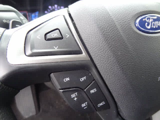 Used 2019 Ford Fusion SE FWD image 14