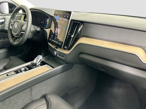 New 2026 Volvo XC60 B5 Ultra w/ Protection Package Premier AWD/4WD image 31