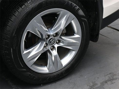 Used 2017 Toyota Highlander Limited image 23
