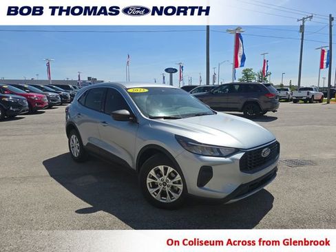 Used 2023 Ford Escape Active w/ Tech Pack #1 AWD/4WD image 1