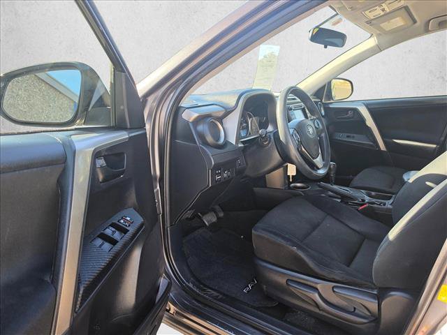 Used 2014 Toyota RAV4 LE AWD/4WD image 19