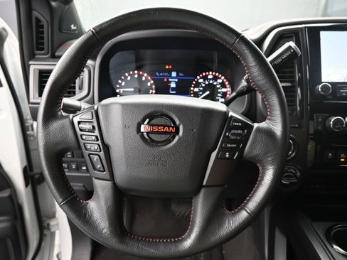 Used 2022 Nissan Titan PRO-4X w/ Pro-4x Utility Package image 21