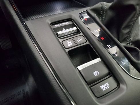 Certified 2025 Honda CR-V LX image 29