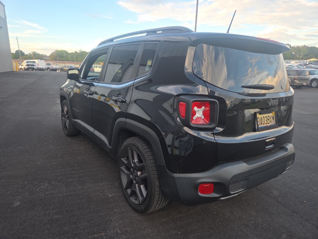 Used 2021 Jeep Renegade Latitude FWD image 14