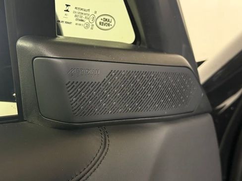 Certified 2025 Land Rover Range Rover Autobiography image 25