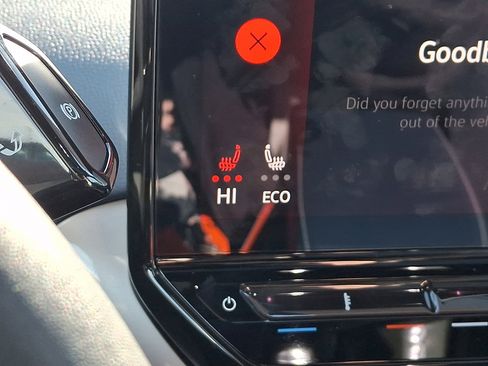 Certified 2024 Volkswagen ID.4 S image 23